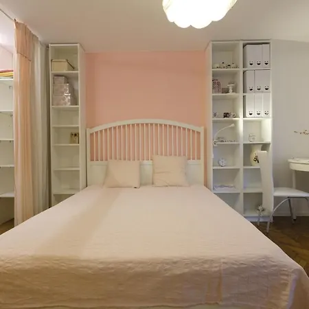 Guest house & In The Rosy Garden 3*