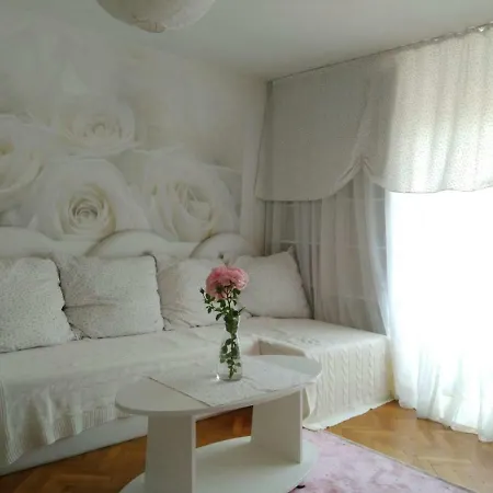 & In The Rosy Garden Guest house Ljubljana